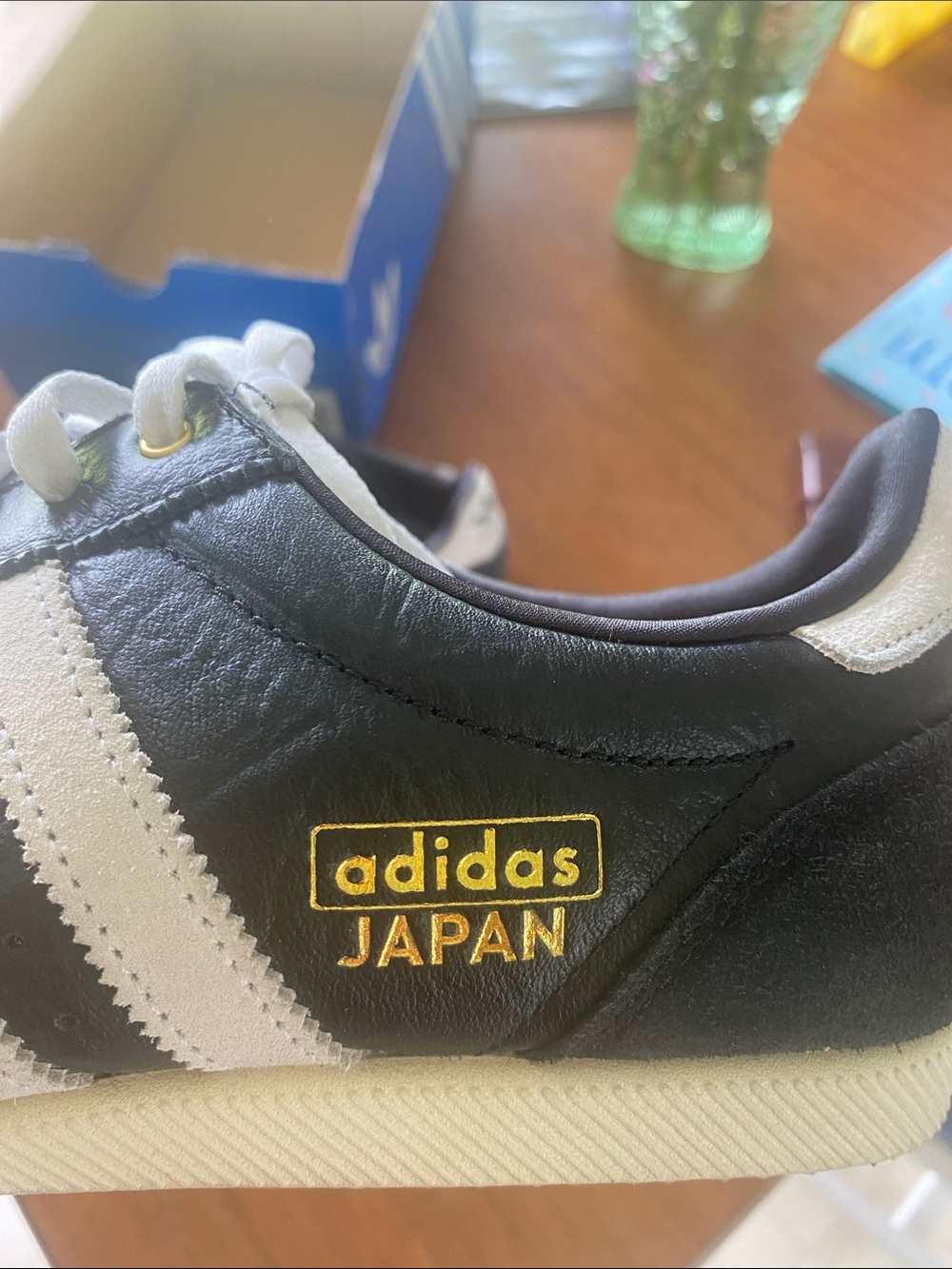 Adidas classic sneakers bought in Japan! - Picture 2 of 6